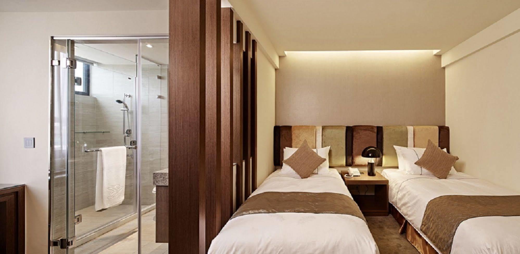 טאינאן Hotel Sukimi מראה חיצוני תמונה